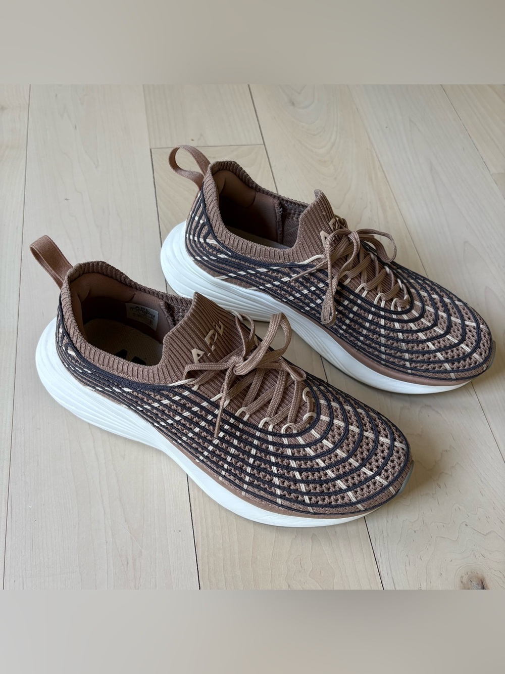 APL Techloom Zipline Sneakers size men’s 7.5, women’s size 9 and EU size 40 - Picture 4 of 12